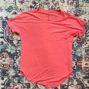 The North Face basic hiking t-shirt in peachy-pink. Size M.